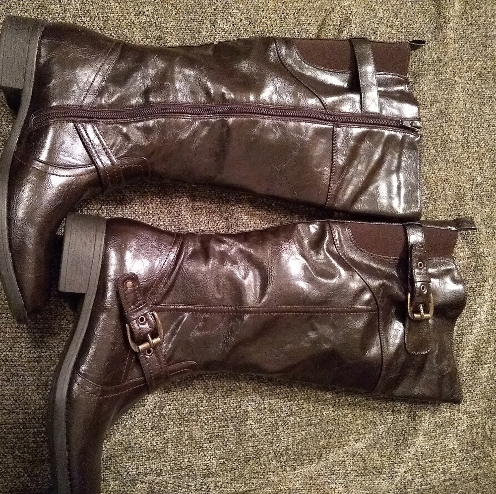 Kim Roger's Brown Boots Size 9